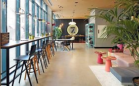 Cloud7 Hotel